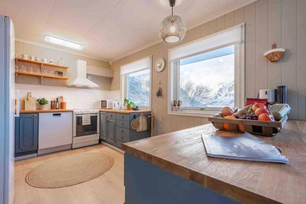 Sundet Lofoten Holiday House Villa Sund  Exterior photo