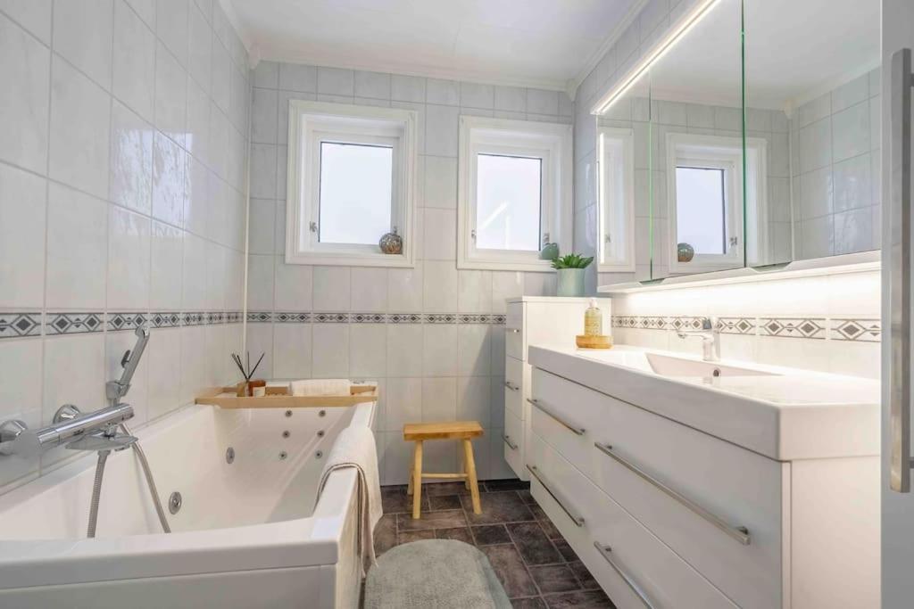 Sundet Lofoten Holiday House Villa Sund  Exterior photo